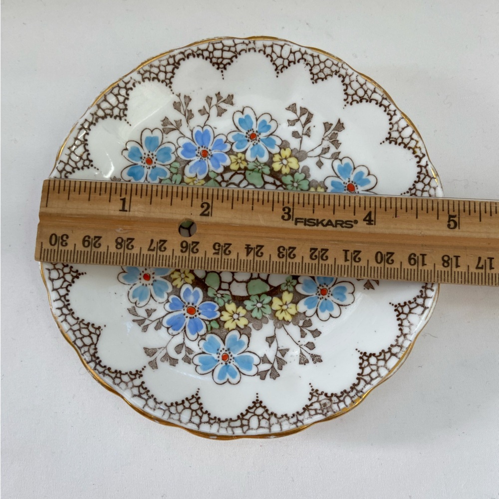 (3) Colorful plates - Picture 7 of 12